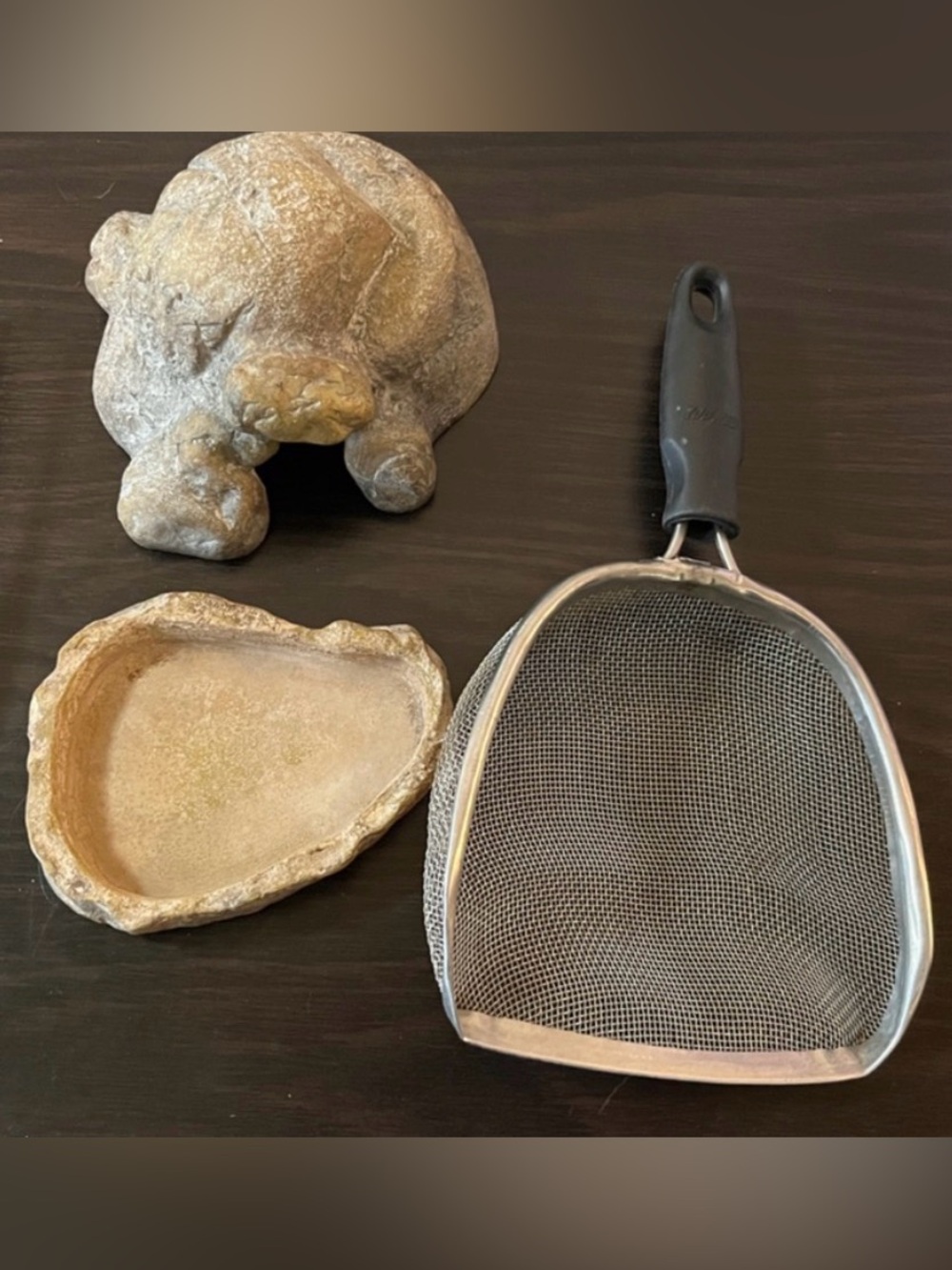 Reptile Habitat Accessory Kit — Brown Stone Hide, water dish , and scoop